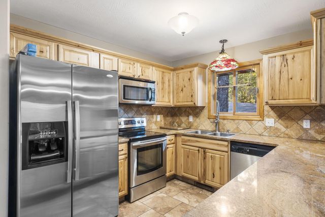 55 Lovers Lane, Branson West, MO 65737