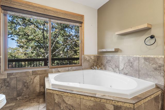 55 Lovers Lane, Branson West, MO 65737