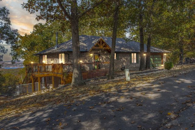55 Lovers Lane, Branson West, MO 65737