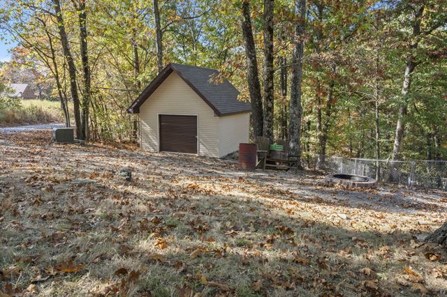 55 Lovers Lane, Branson West, MO 65737