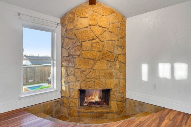 1031 Boston Boulevard, Bedford, TX 76022