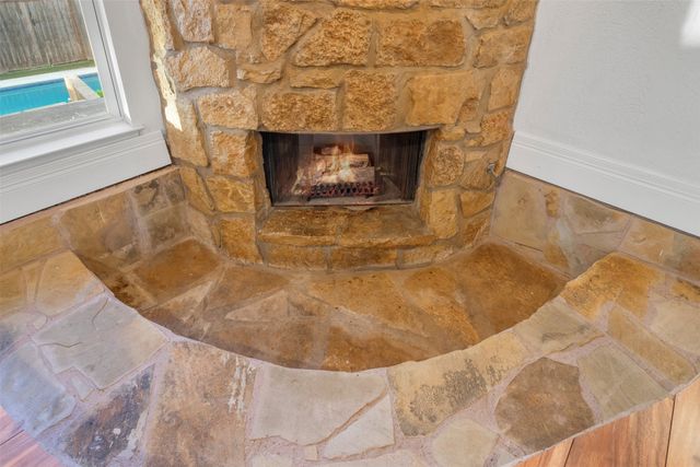 1031 Boston Boulevard, Bedford, TX 76022