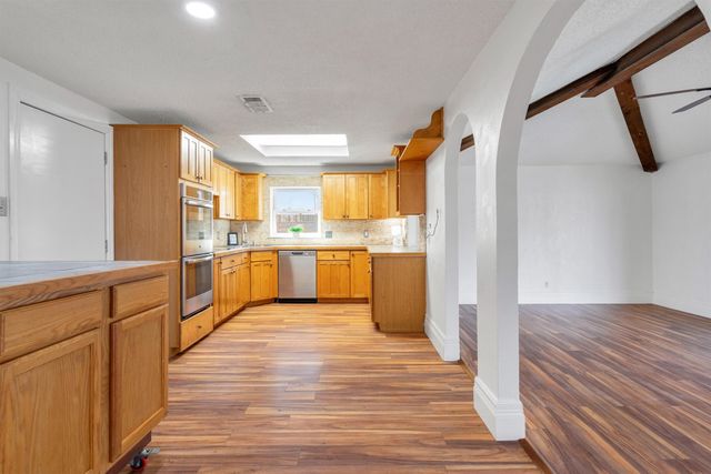 1031 Boston Boulevard, Bedford, TX 76022