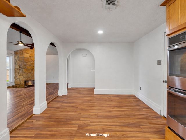 1031 Boston Boulevard, Bedford, TX 76022