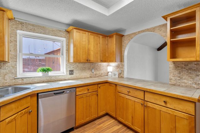 1031 Boston Boulevard, Bedford, TX 76022