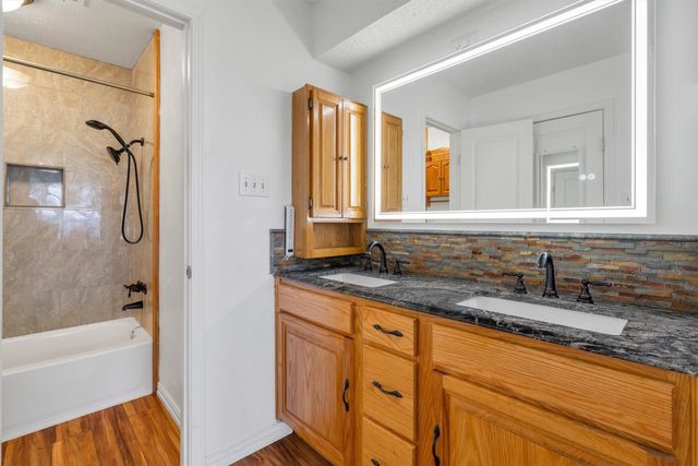 1031 Boston Boulevard, Bedford, TX 76022