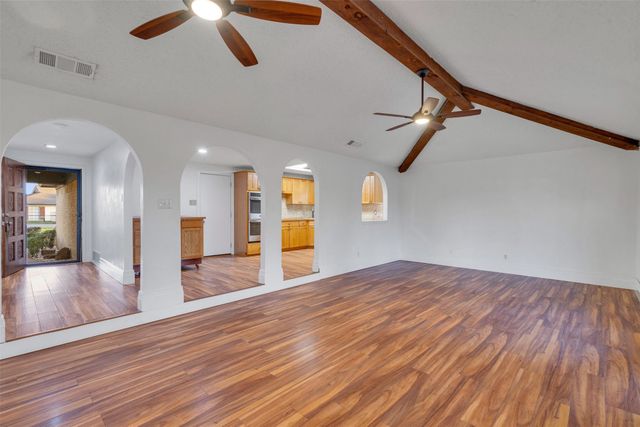 1031 Boston Boulevard, Bedford, TX 76022