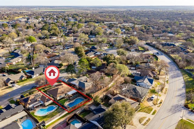 1031 Boston Boulevard, Bedford, TX 76022