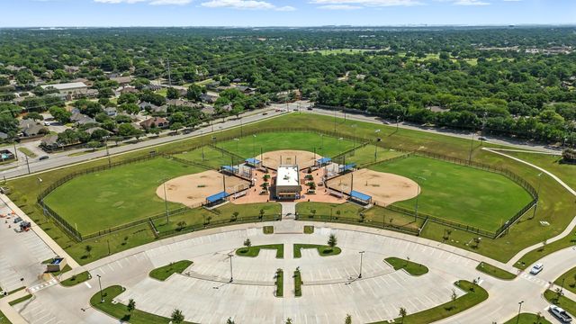 1031 Boston Boulevard, Bedford, TX 76022