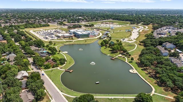 1031 Boston Boulevard, Bedford, TX 76022