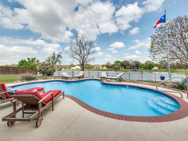 1165 Brent Avenue, Terrell, TX 75160