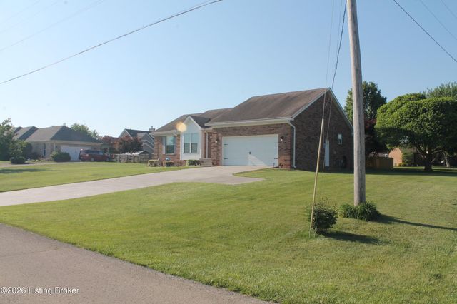 175 Bluegrass Way, Mt Washington, KY 40047