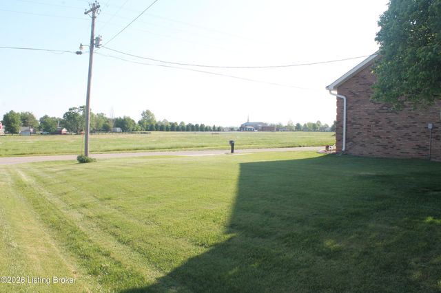 175 Bluegrass Way, Mt Washington, KY 40047