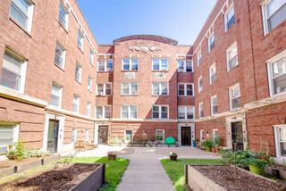 842 E 53rd Street 1N, Chicago, IL 60615