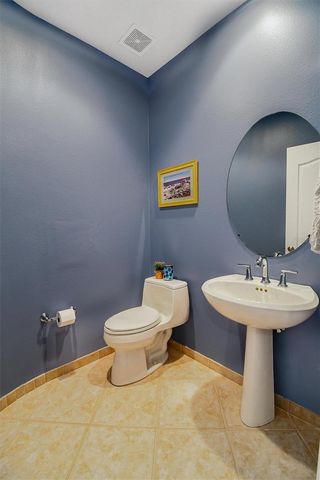 525 MANDALAY AVENUE 11, Clearwater Beach, FL 33767