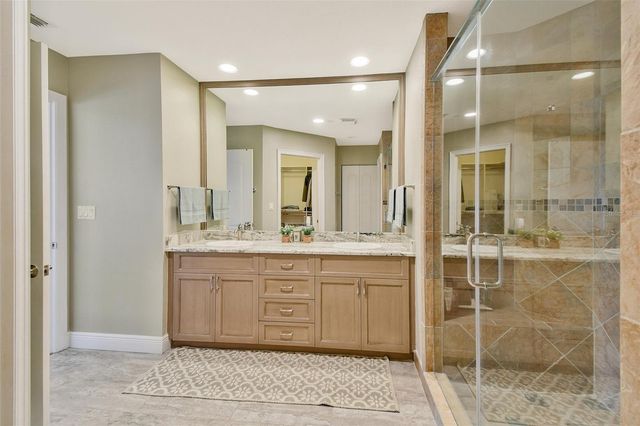 525 MANDALAY AVENUE 11, Clearwater Beach, FL 33767