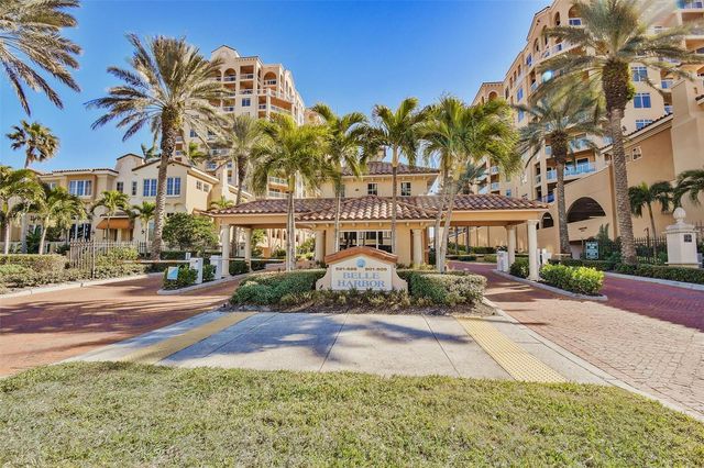 525 MANDALAY AVENUE 11, Clearwater Beach, FL 33767