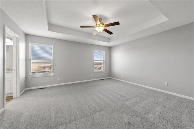 2309 S Heartland Court, Independence, MO 64057