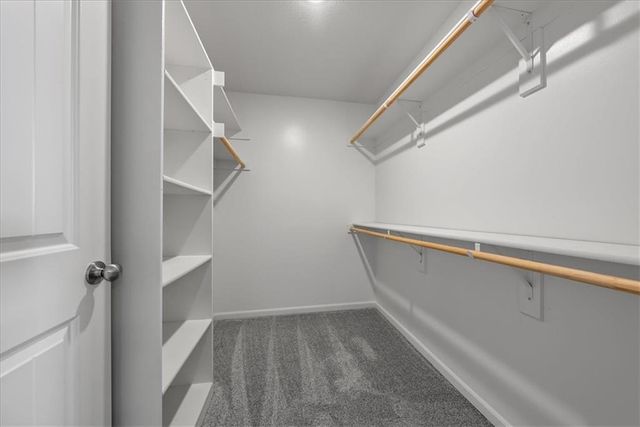 2309 S Heartland Court, Independence, MO 64057