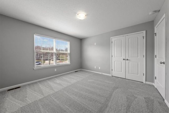 2309 S Heartland Court, Independence, MO 64057