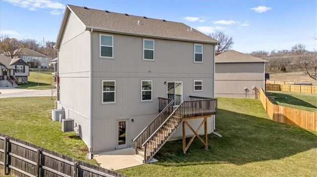 2309 S Heartland Court, Independence, MO 64057