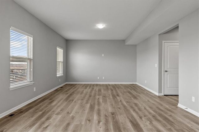 2309 S Heartland Court, Independence, MO 64057