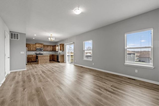 2309 S Heartland Court, Independence, MO 64057