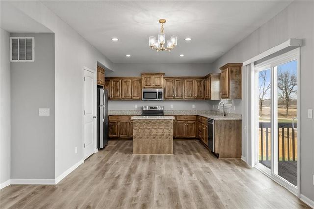 2309 S Heartland Court, Independence, MO 64057