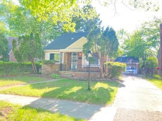 19749 Huntington Road, Detroit City, MI 48219