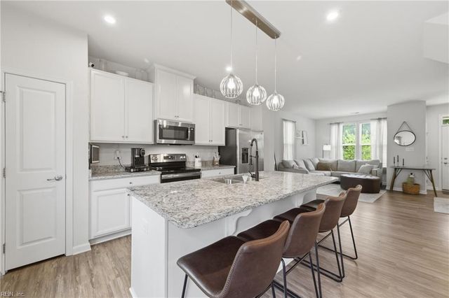 7612 Luminary DR, Williamsburg, VA 23188