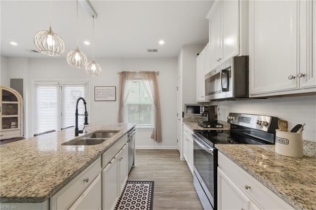 7612 Luminary DR, Williamsburg, VA 23188