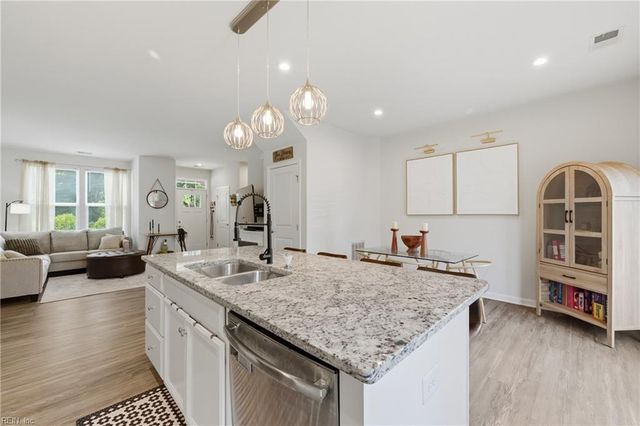 7612 Luminary DR, Williamsburg, VA 23188