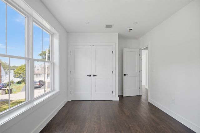 61 Mcalee Ave, Framingham, MA 01702