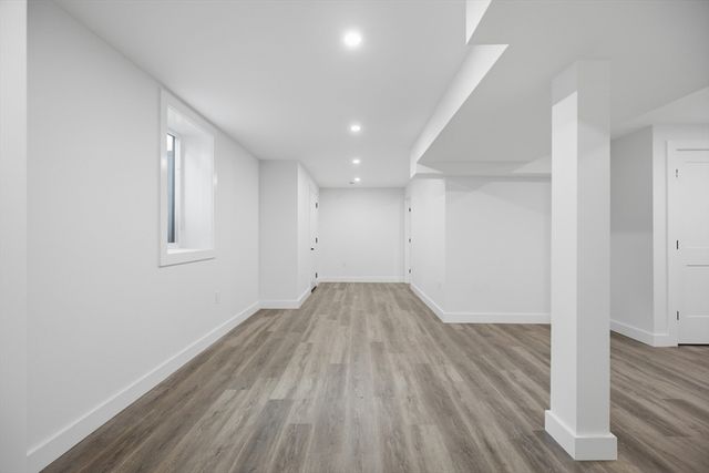 61 Mcalee Ave, Framingham, MA 01702