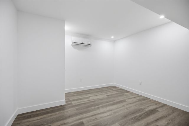 61 Mcalee Ave, Framingham, MA 01702