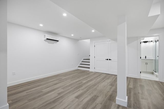 61 Mcalee Ave, Framingham, MA 01702