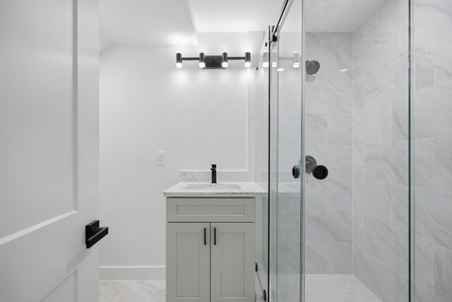 61 Mcalee Ave, Framingham, MA 01702