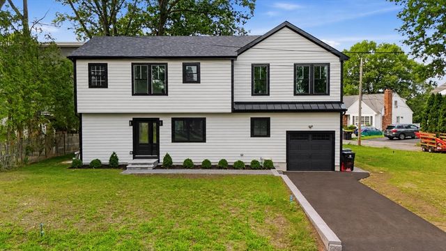 61 Mcalee Ave, Framingham, MA 01702