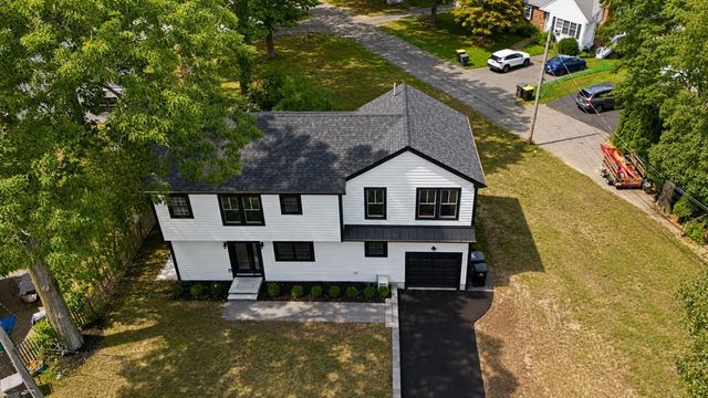 61 Mcalee Ave, Framingham, MA 01702