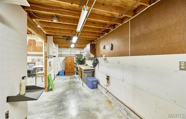 1628 Clock Tower Drive, St Louis, MO 63138