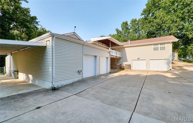 1628 Clock Tower Drive, St Louis, MO 63138