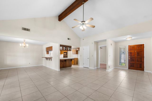1407 Purvis Avenue, Clovis, CA 93611
