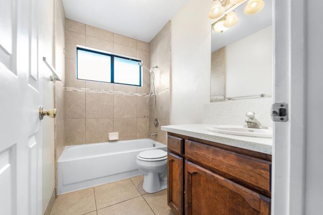 1407 Purvis Avenue, Clovis, CA 93611