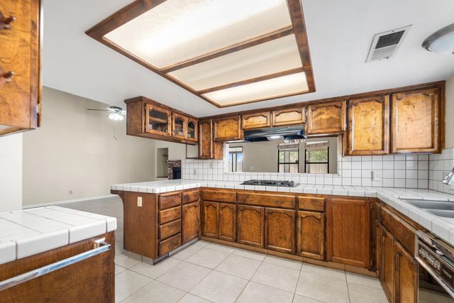 1407 Purvis Avenue, Clovis, CA 93611