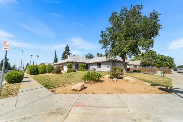 1407 Purvis Avenue, Clovis, CA 93611