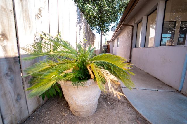 1407 Purvis Avenue, Clovis, CA 93611