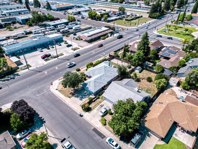 1407 Purvis Avenue, Clovis, CA 93611