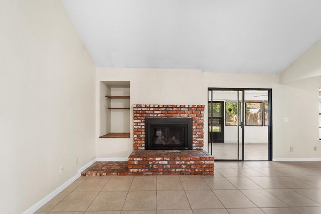1407 Purvis Avenue, Clovis, CA 93611