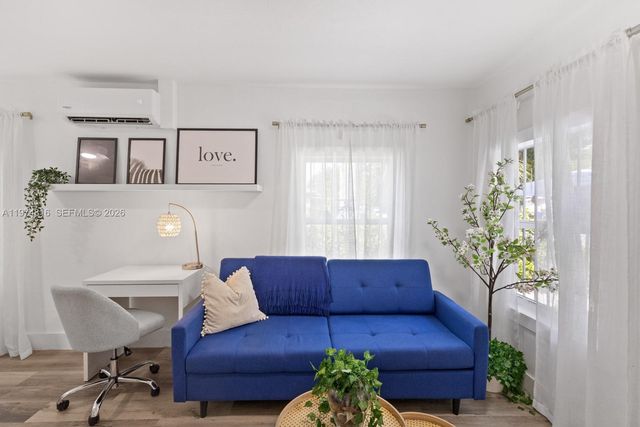 790 NW 60th St, Miami, FL 33127