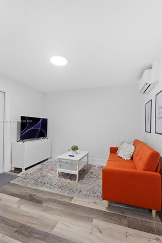 790 NW 60th St, Miami, FL 33127